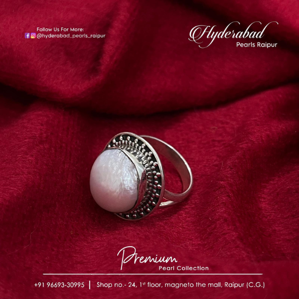 Graceful Pearl Gold Ring