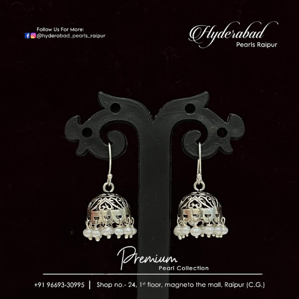 Grandeur Pearl Jhumkas